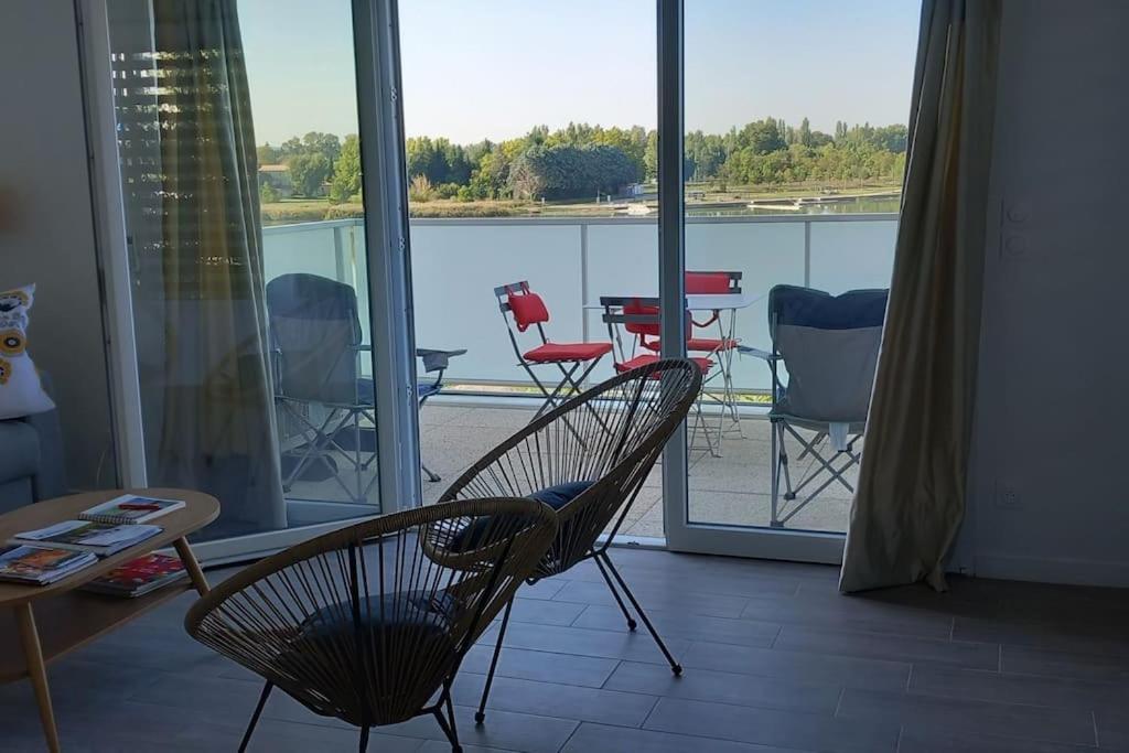 Appartement Climatise Au Coeur De La Provence Lac Et Parcs D'Attractions 10Mn Avignon Monteux Exterior foto